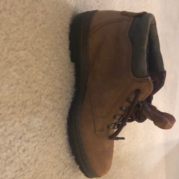 Size 8 Timberlands - Ankle Boots (Brown) - Picture 2 of 7